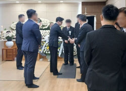 “한동훈, 그렇게 우는 것 처음 봤다”...이상민 전 의원 빈소서 눈물