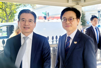 한미 관세협상 타결 &apos;청신호?&apos;…“낙관 일러, 디테일서 성패 갈릴 것”