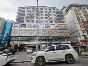 `범죄단지 전쟁` 약속한 캄보디아…韓서는 대규모 호송작전 (종합)