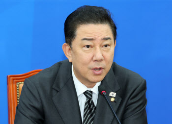 [속보]與 "부동산 보유세 인상 문제, 아직 정리하고 있지 않아"