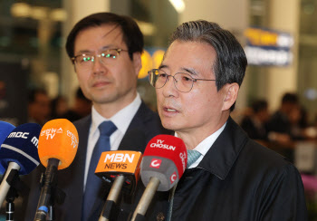 방미 마치고 귀국 김용범 “관세협상 진전 있었다…APEC 전에 타결 가능”