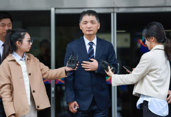 카카오 김범수, 주가조작 혐의 1심 무죄…“사회적 소명 다할 것”