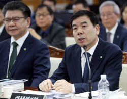 업무지침도 모르는 근로복지공단…산재노동자 &apos;병원 뺑뺑이&apos;