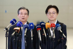 긴급 방미 김용범 “한두 가지 쟁점 남아…국익에 맞는 협상안 만들 것”