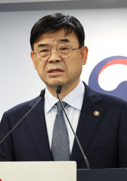 이상경 국토차관 부적절 처신…與 "국민께 진심 죄송"