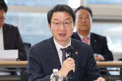 “빚 2천만원 노인, 그래도 갚겠다고”…서민금융 절규에 제도 손본다