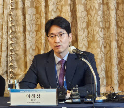 "180㎝는 돼야"…&apos;키 크는 주사&apos; 효과 있나 물었더니