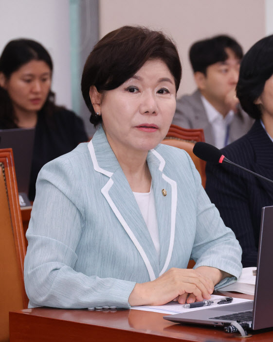 野 "박원순 탓 주택 43만호 증발" 與 비난