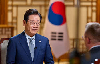 이재명 대통령 지지율 56%…부동산 대책 영향 미미[한국갤럽]