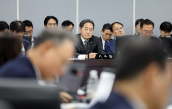 "국민연금, 못 받을 수도?" 불신에 공단 이사장 진단은
