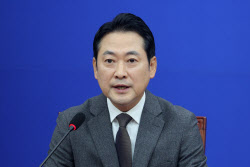‘아파트4채’ 장동혁 “총 8.5억, 투기 아냐…李 분당아파트와 바꾸자”