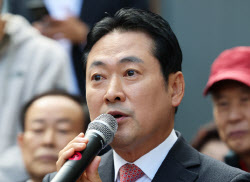 “李대통령, 집 바꾸자” 장동혁에…이준석 “벤틀리 탄 사람들이 공격”