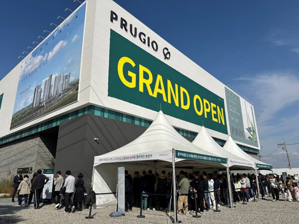 대우건설 '풍무역 푸르지오 더 마크' 견본주택 '인산인해'