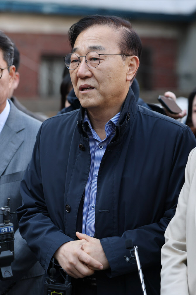 김윤덕 국토장관 “재초환, 일단 국회 논의 방향 지켜볼 것”