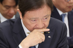 이찬진 금감원장 '팔겠다'던 강남 아파트, 실거래가보다 4억 높게 내놔