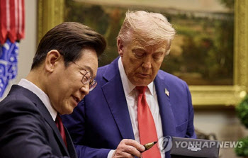 [속보]트럼프 “미국에 공장 짓고 투자하면 톡톡히 보상할 것”