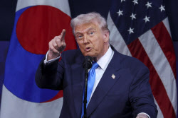 [속보]트럼프 "내일 미중 무역합의 타결할것…전쟁벌일 이유 없어"