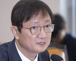 이찬진, 강남 아파트 4억 비싸게 내놨다가 논란 일자 다시 내려