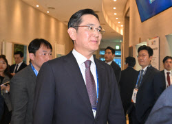 [포토]'한미 비즈니스 라운드 테이블 참석하는 이재용 회장'                                                                                                                                      