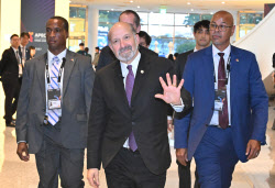 [속보] 美상무 “반도체 관세, 이번 거래에 포함 안돼”