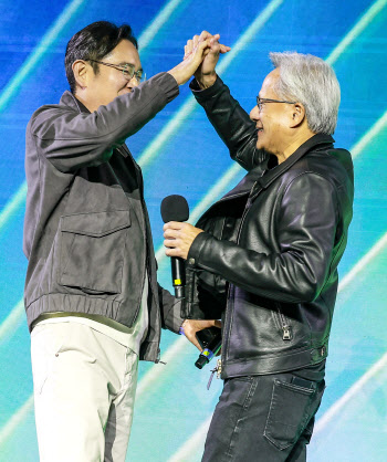 젠슨 황 "내일 굉장히 큰 발표"…이재용 "젠슨 황, 세계 최고 기업가"