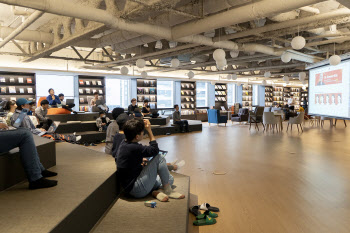 점점 예뻐진다…직원 성형·시술비 쏘는 ‘이 회사’[복지좋소]