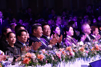 [속보]李대통령 “글로벌 기본AI사회 실현을 위한 정책 추진하겠다”