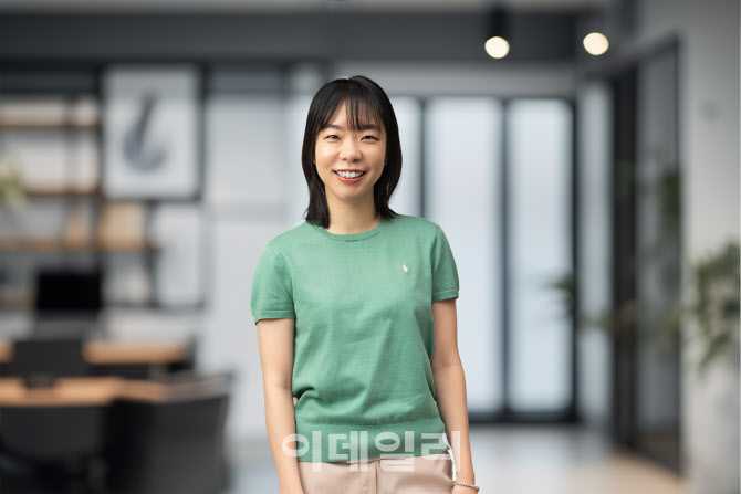 [심(審)봤다!]"AI 파도 타려면...현지화된 글로벌 '조력자' 필요" - 뉴스 썸네일 이미지