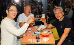 총수세트 나오나?…젠슨 황 효과에 노 저을 줄 알았더니