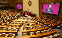 [속보] 李대통령 “AI 경쟁력 ‘고성능 GPU’, 정부 목표 3만 5000장 조기 확보”