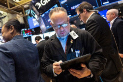 다시 &apos;AI버블 경고음&apos;…나스닥 2%·팔란티어 7.9%폭락[월스트리트in]