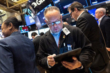 [속보]美대법, 트럼프 관세 권한에 의문…뉴욕증시 반등 성공