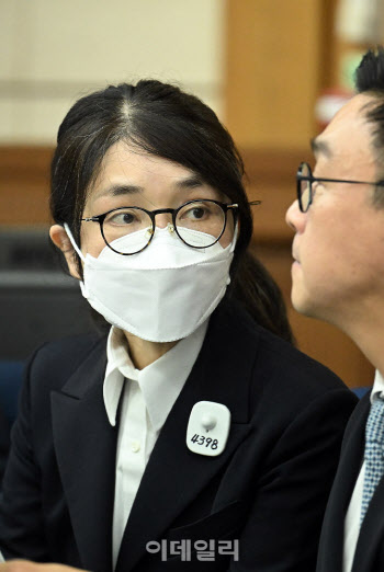 김건희 측 "&apos;판도라 폰&apos; 남성과 은밀한 관계? 부끄럽지 않나!"