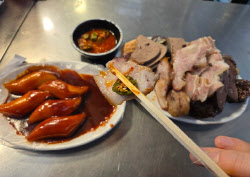 “섞어드려?” 사라졌을까…광장시장 순대 논란, 직접 가보니[먹어보고서]