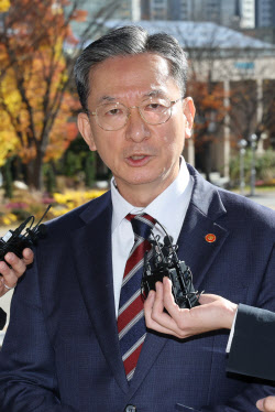 [속보]정성호 "대장동 항소 여부, 신중하게 판단하라 해"