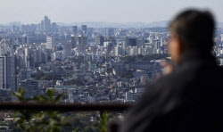 [단독]활용성 낮다며 공매…‘반값 낙찰’ 민간은 곧장 수익화