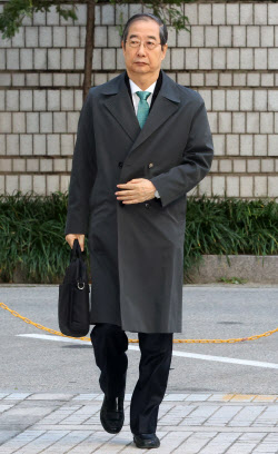 [포토]법원 도착한 한덕수 전 국무총리                                                                                                                                                                    