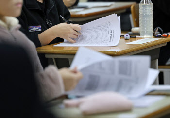 [속보]"수능 킬러문항 배제...적정 난이도 문항 고르게 출제"
