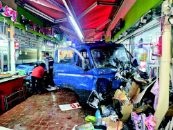 부천 제일시장 차량 돌진 사고…심정지 3명 등 환자 21명