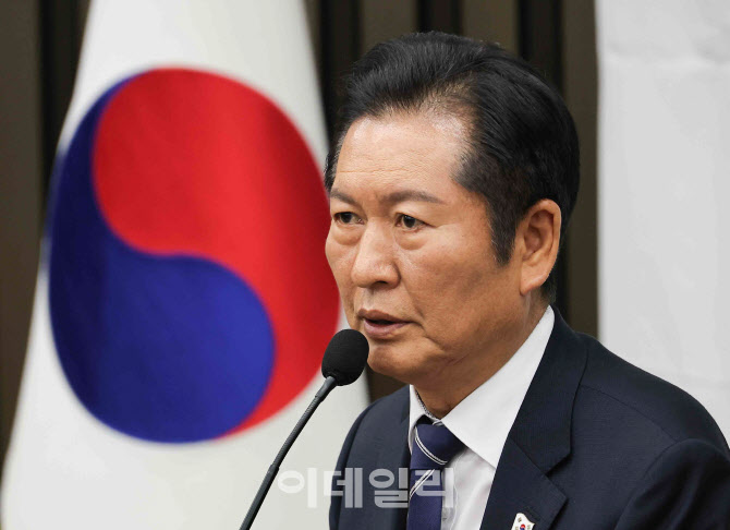 의총에서 발언하는 정청래 더불어민주당 대표                                                                                                                                                        
