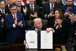 美셧다운, 역대 최장 43일로 종료…정상화까진 수일 소요