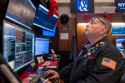 [속보]엔비디아·브로드컴 급락…AI 고평가 논란 확대에 나스닥 2.3%↓