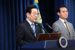 핵잠 건조 위치 빠진 팩트시트에 美언론 “한미 조율 덜 돼”