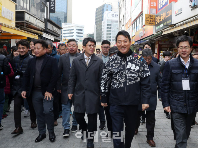  오세훈 서울시장, 남대문시장 방문                                                                                                                                                                 