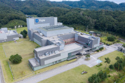 유유제약, 美 법인 &apos;유유벤처&apos; 설립…"美 반려동물시장 직접 공략"