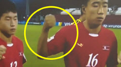北대표팀, 日선수에 &apos;쾅쾅&apos; 주먹질..."깡패냐" (영상)