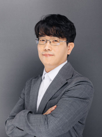 &apos;상장 1년&apos; 온코크로스…그때와 지금, 바뀐 것은