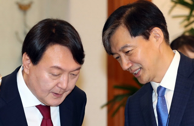 조국, 윤 대통령 부부 역술 질문 유튜브 공유
