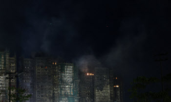 최소 55명 사망...홍콩 화재 27시간 만에 진화