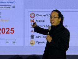 외국인은 ‘진짜 한국’을 원한다…“이제 비싸게 팔아야”